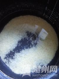 小米洗干凈加適量水